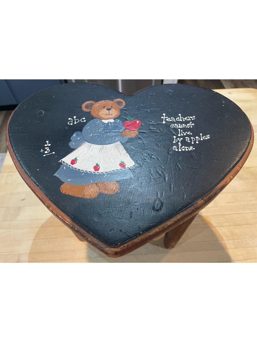 VTG Wood Heart Milking Step Stool Primitive Hand Painted Bear With Apple Teacher